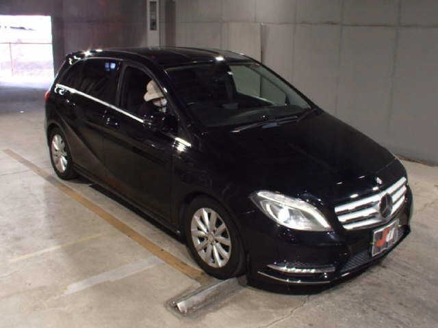 8664 MERCEDES BENZ B CLASS 246242 2013 г. (JU Fukuoka)